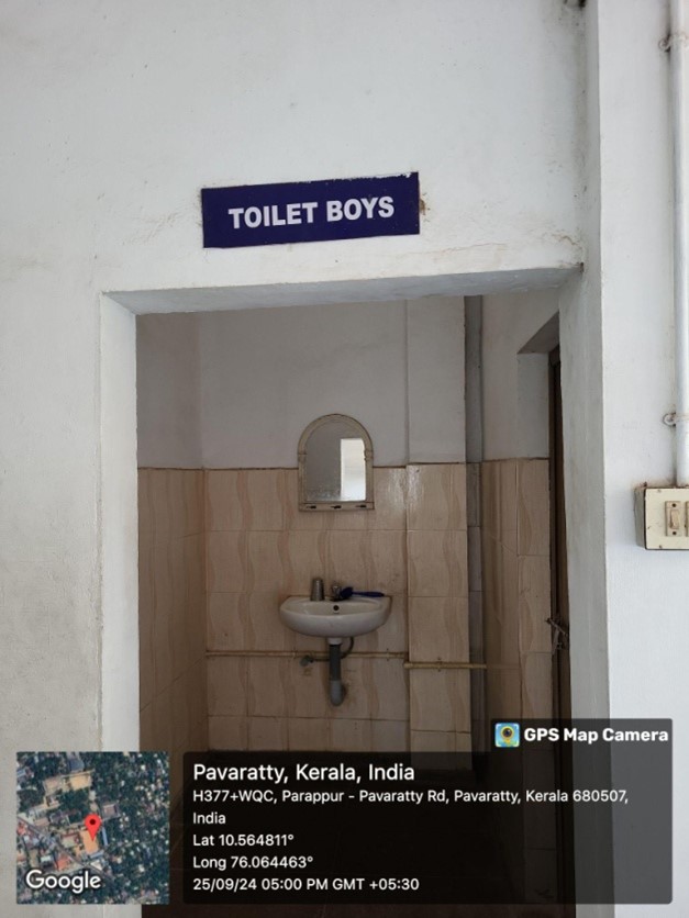 TOILETS FOR BOYS